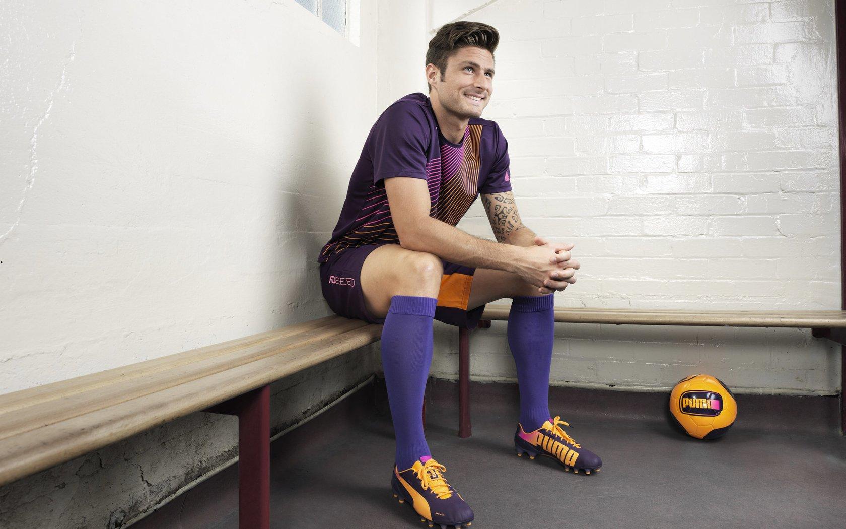 斯科尔斯直言青年才俊梅努应寻求离队，曼联低迷表现难留未来之星